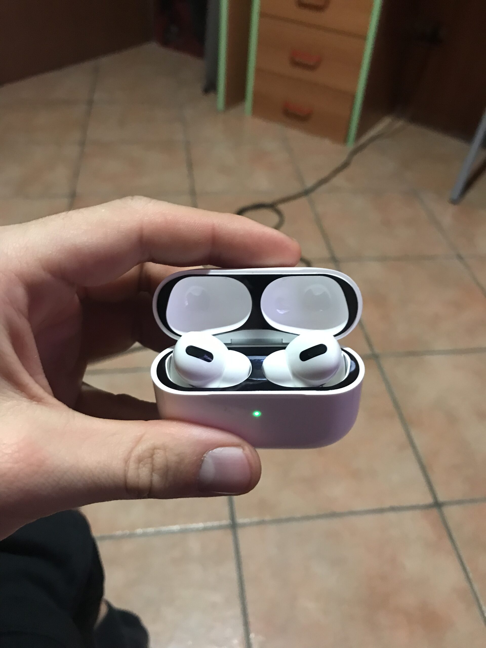 AirPods Pro (Apple)