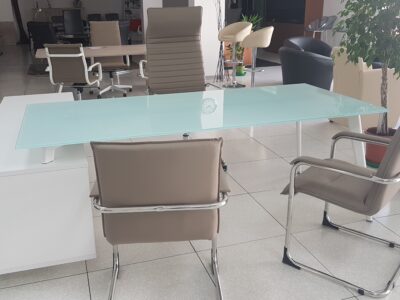 Arredo ufficio direzionale in vetro nuovo