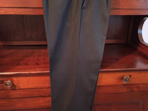 Pantaloni in cotone sportivi ed eleganti