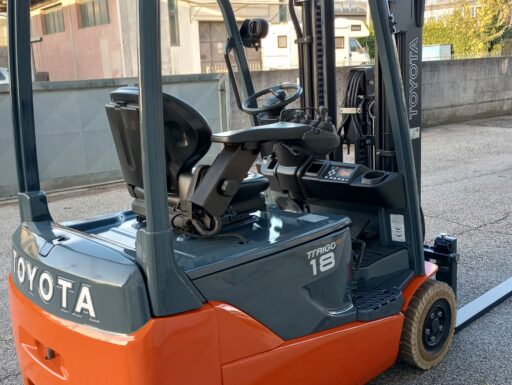 Muletto elettrico – Toyota Traigo 48-18; capacità 1.800 kg