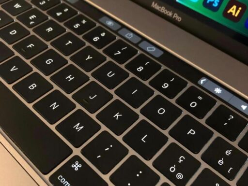 Macbook pro touch bar 2020