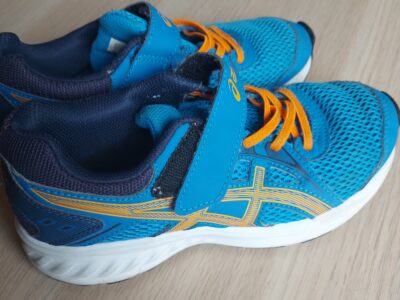 Scarpa Asics da bambino tg33