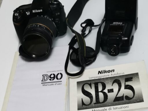 Macchina fotografica Nikon D90 come nuova completa di accessori