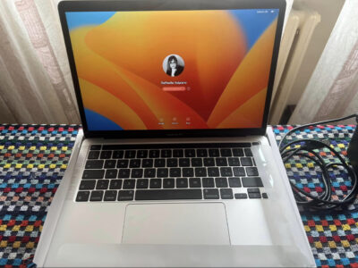 Macbook pro 13” M2