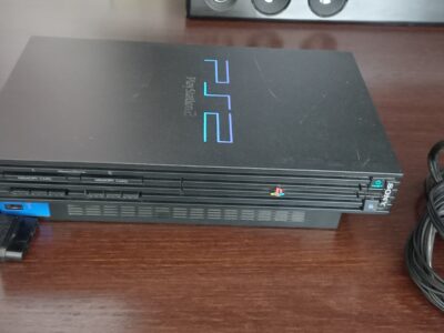 Playstation 2 completa di 5 giochi volante joistick