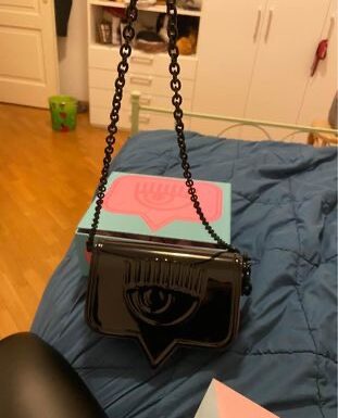 Borsa lucida chiara ferragni