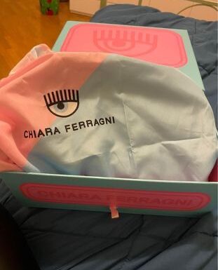 Borsa lucida chiara ferragni