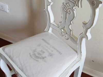 Sedia in stile shabby chic