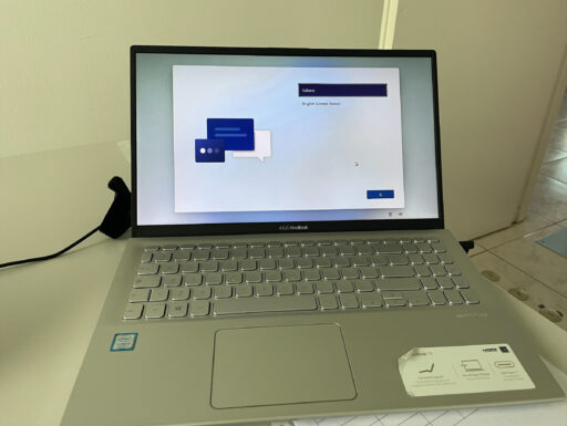 Asus vivobook f512u i5 250 gb ssd 8 gb ram