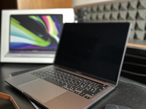 Macbook pro 13.3”