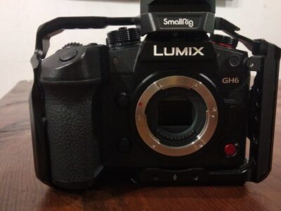 Lumix gh6 + smallrig cage + cfexpress 128gb