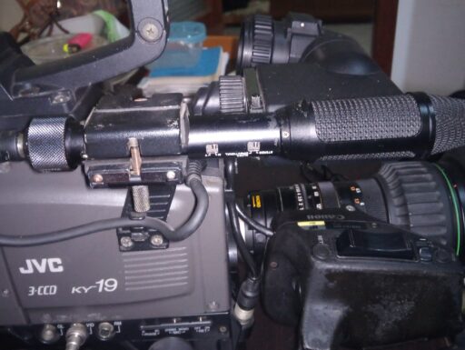 Videocamera jcv 3ccd s vhs gy