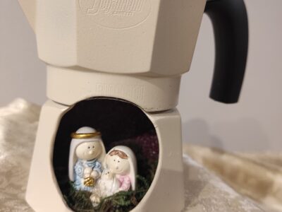 Caffettiera con presepe