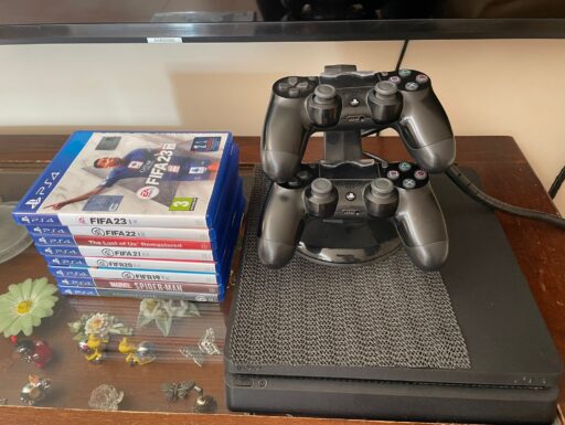 Play station 4