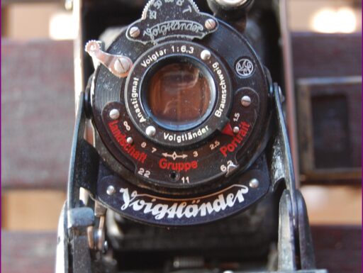 Antica macchina fotografica “voigtlander” funziona al 100%