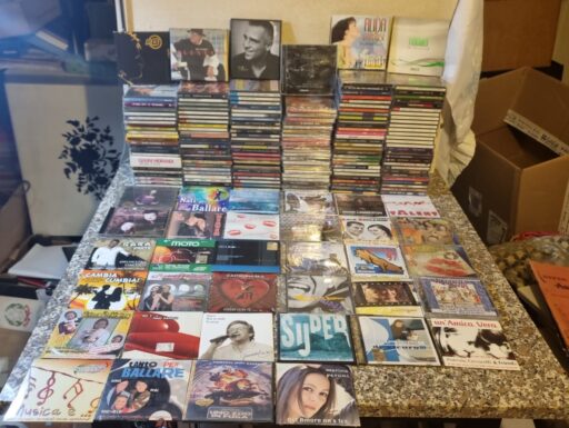 Lotto 200 cd musicali – 45 sigillati