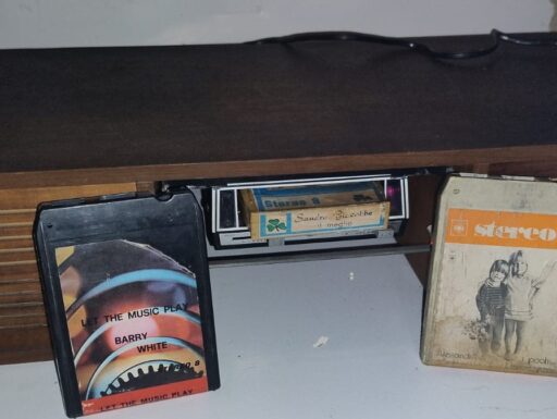 Lettore stereo 8 sarem con 3 cassette