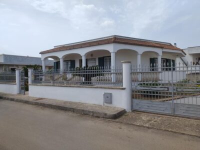 Villa in galugnano frazione di san donato di lecce (le)