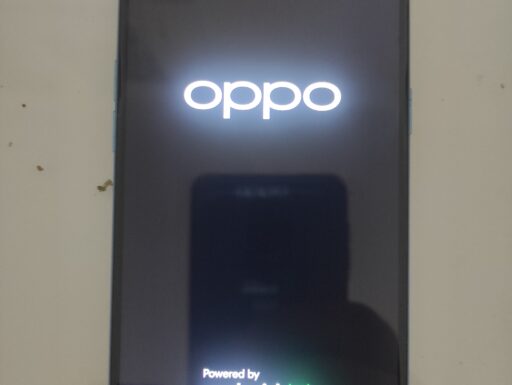 Oppo in ottime condizioni entra