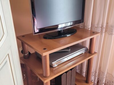 Porta tv in legno piccolo