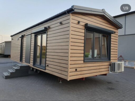 Nuova casa mobile. 10,5 x 3,8 m