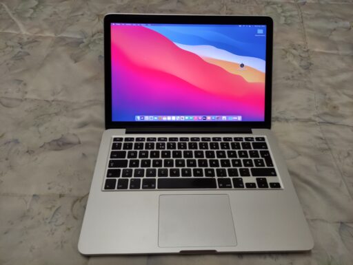 Macbook pro 13 retina fine 2013,i5.ssd256gb/ram8gb