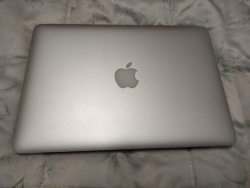 Macbook pro 13 retina fine 2013,i5.ssd256gb/ram8gb