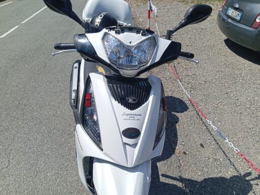 Kymco 300i