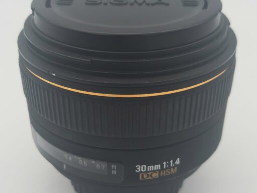 Sigma 30mm f/1.4 dc hsm ex per nikon usato