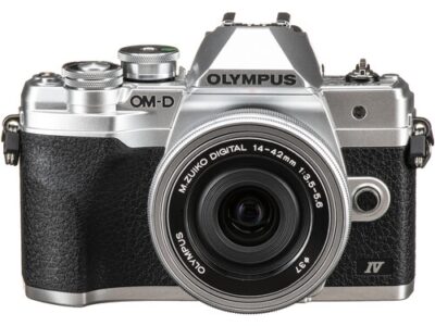 Olympus e-m10 mark iv + 14-42mm f/3.5-5.6 ez silver - promo